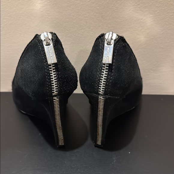Michael Kors Black Suede Heels GUC - Picture 4 of 8